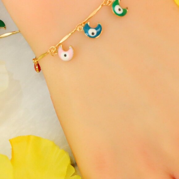 Minimalist Bracelet, Sleek & Modern Design, Women’s Fashion, YC110123-B - Picture 4 of 10